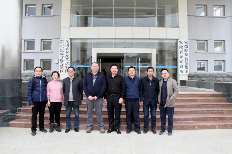 3月14日,法国科学家yesou在中科院地理所李召良研究员一行陪同下,到
